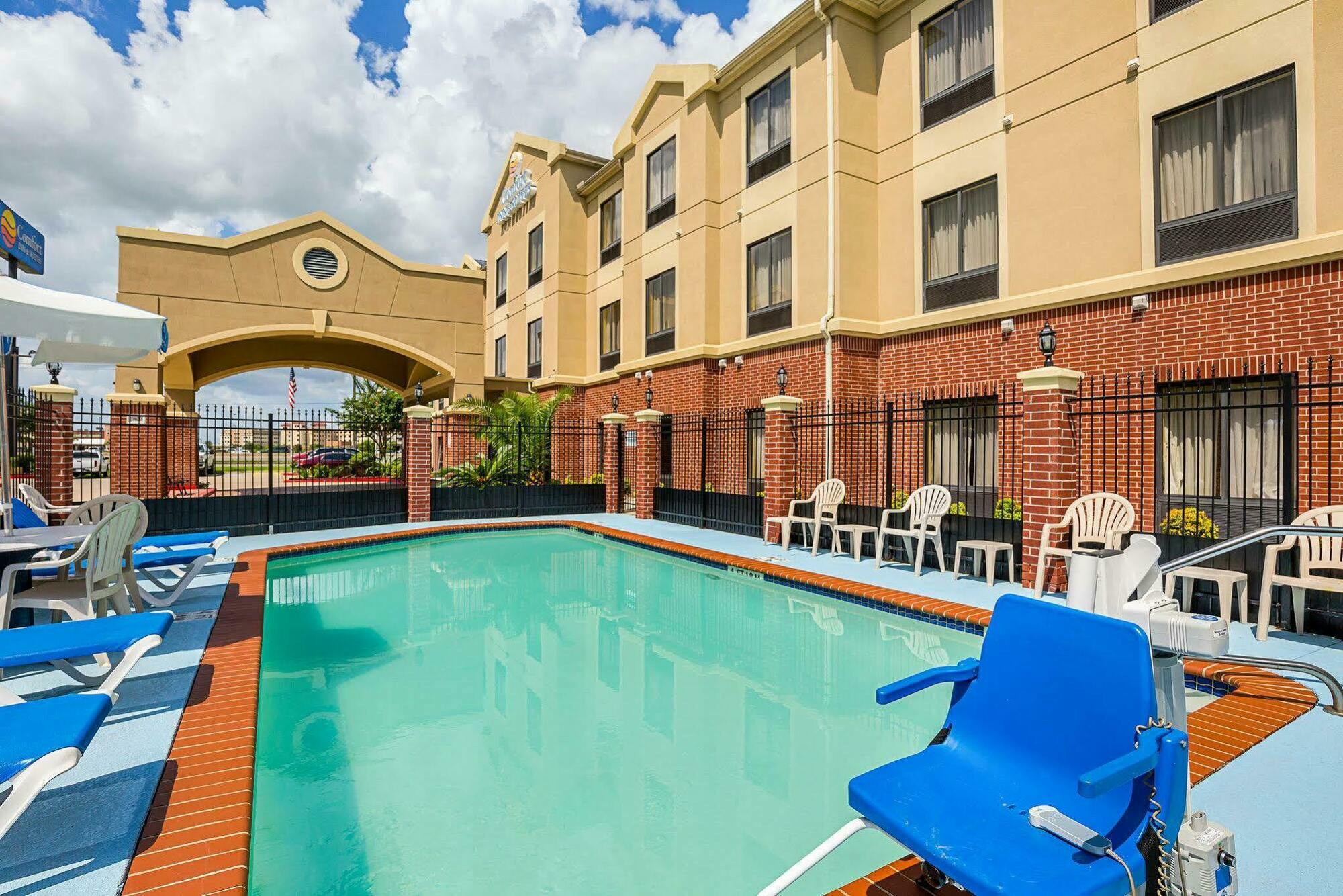 Comfort Inn & Suites Port Arthur-Port Neches Extérieur photo