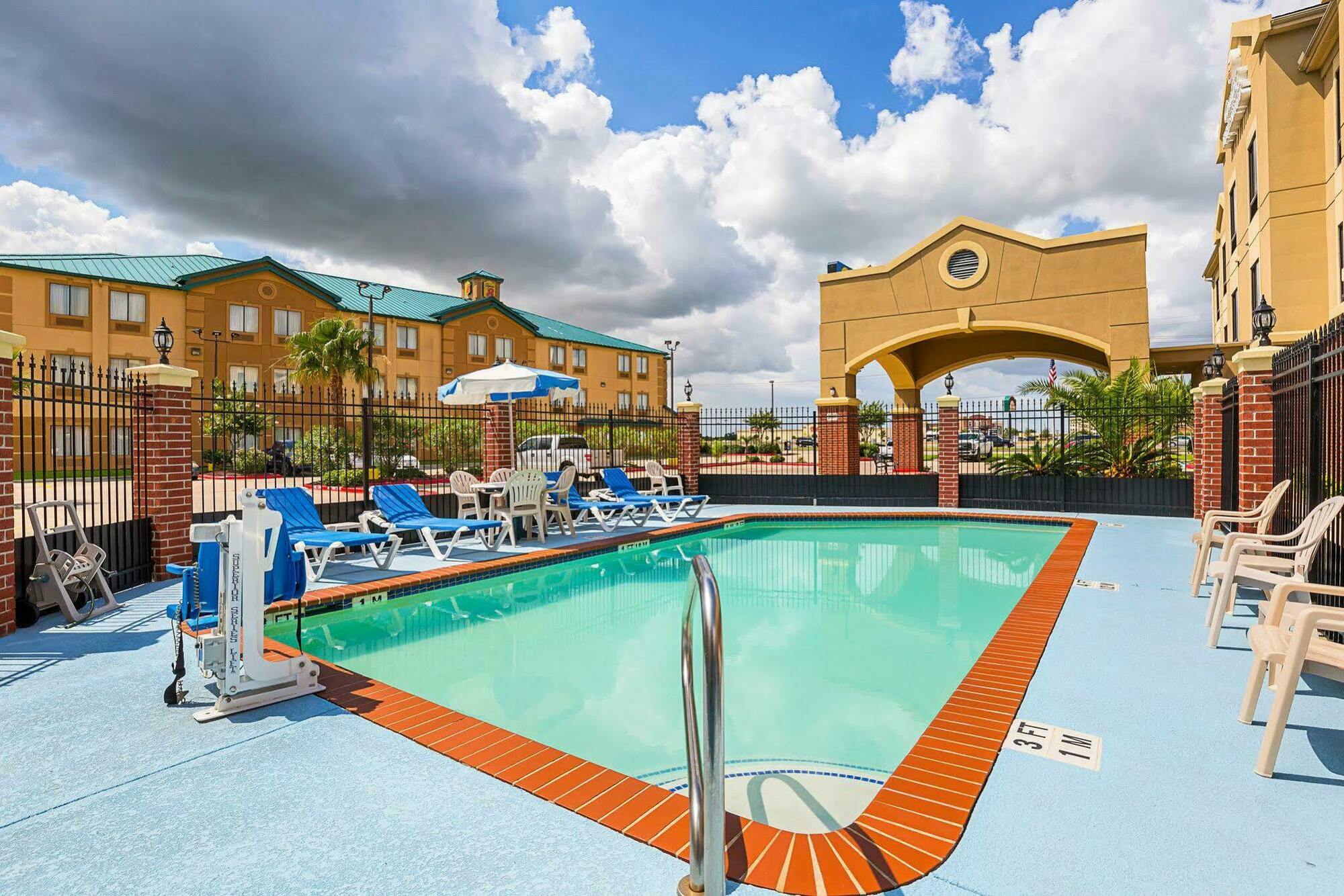 Comfort Inn & Suites Port Arthur-Port Neches Extérieur photo